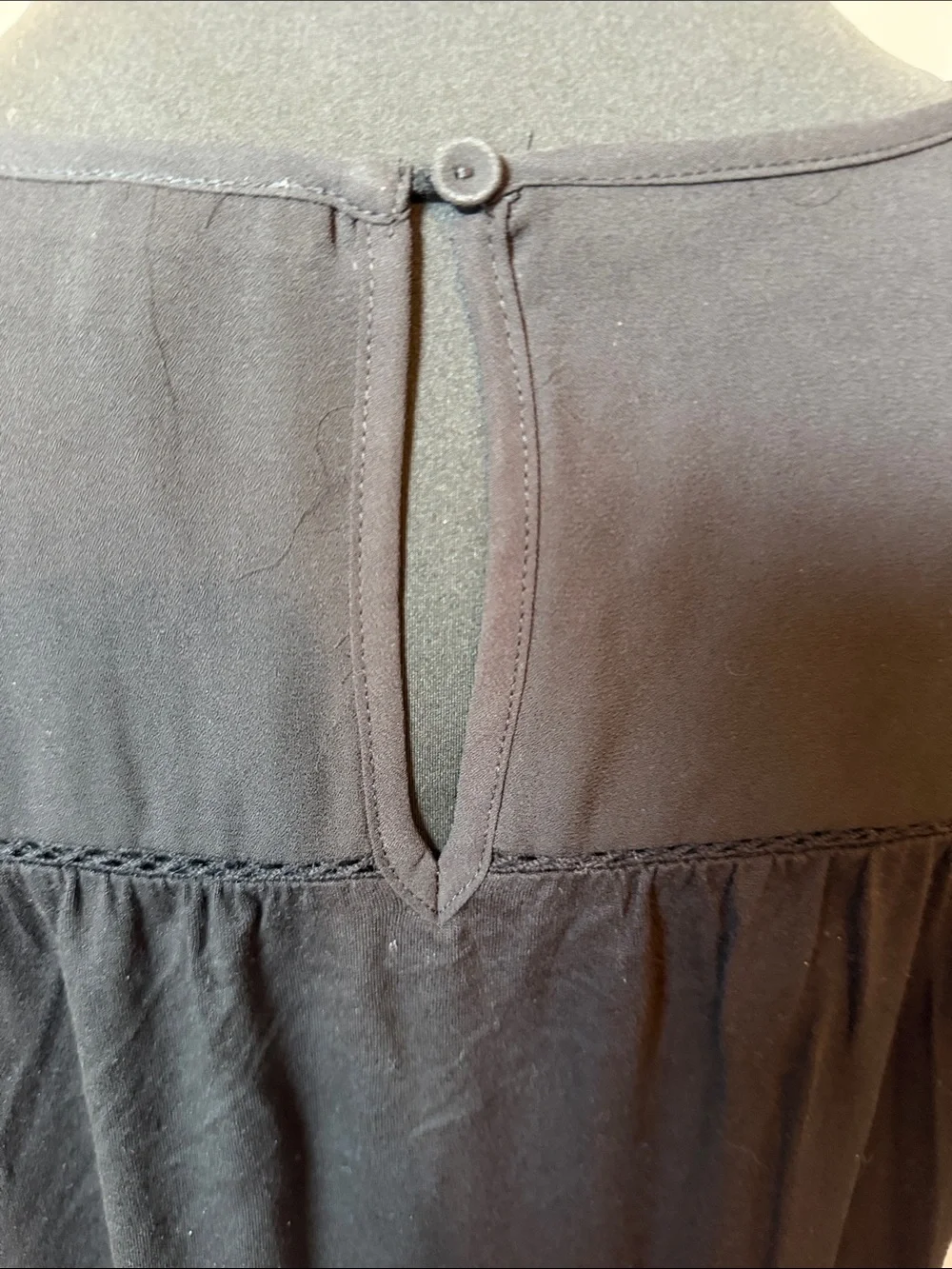 Daniel Rainn Black Smocked Yoke Sleeveless Tank - Picture 3 of 7